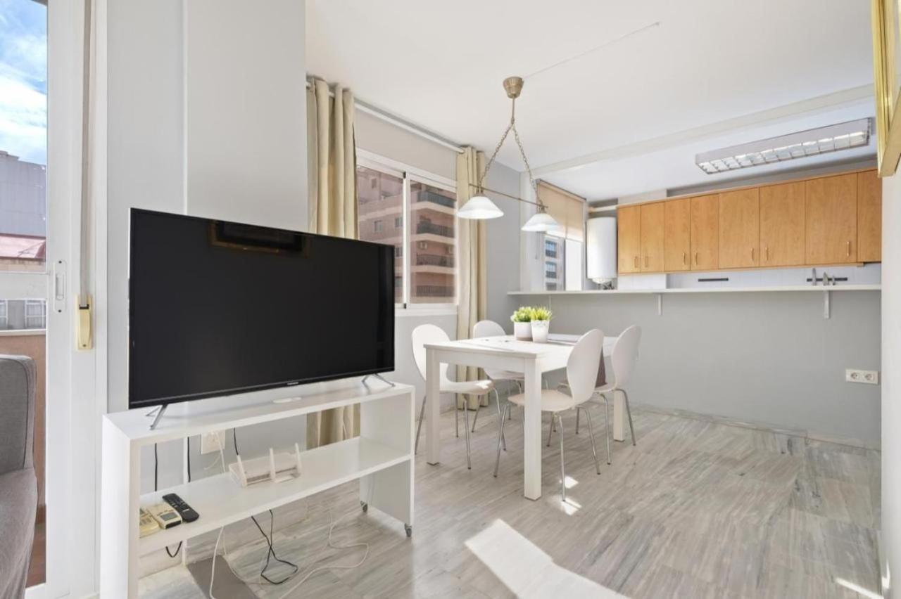 Apartamento En Calle Cuarteles De Dos Habitaciones Málaga Kültér fotó