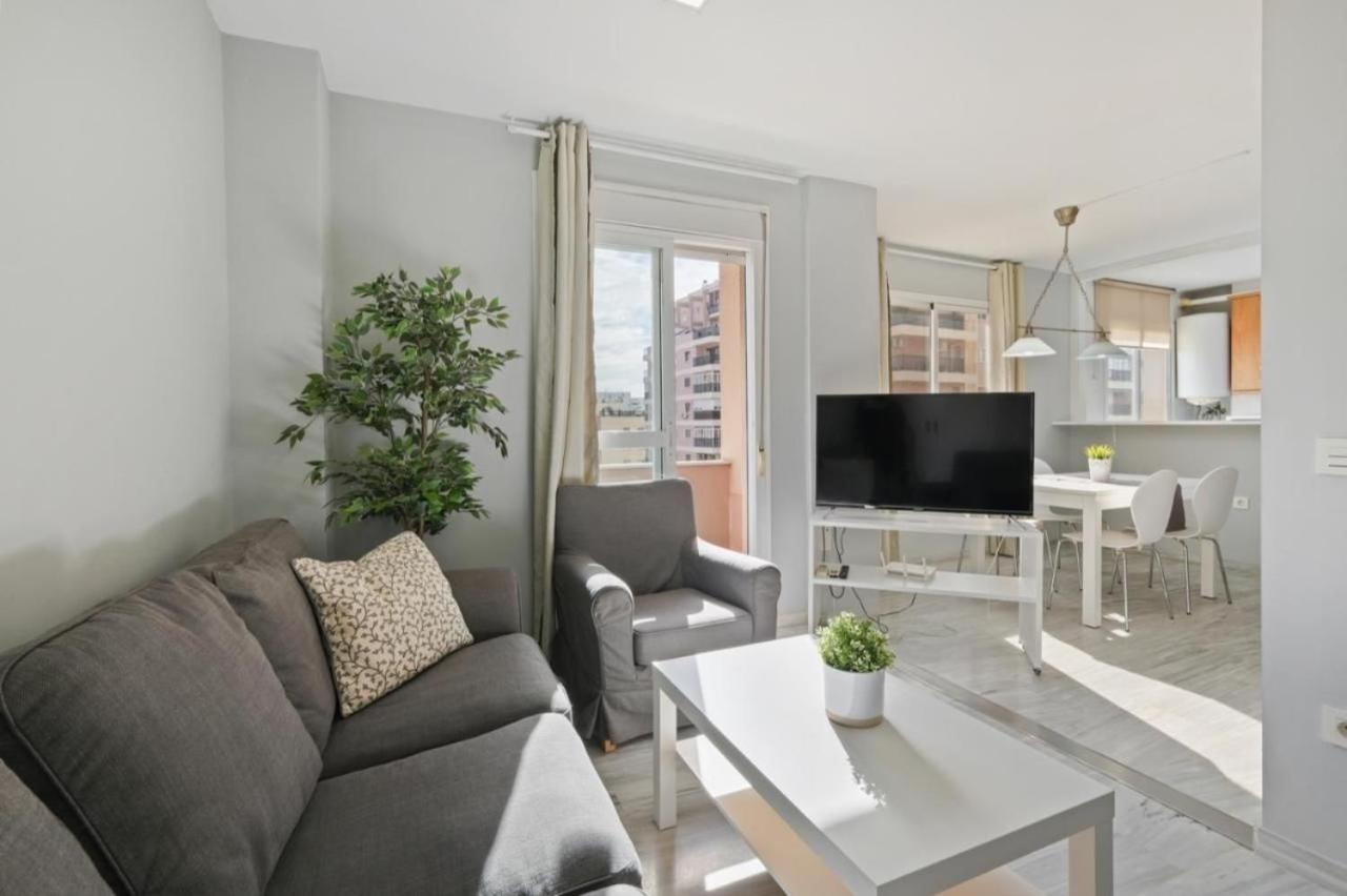 Apartamento En Calle Cuarteles De Dos Habitaciones Málaga Kültér fotó
