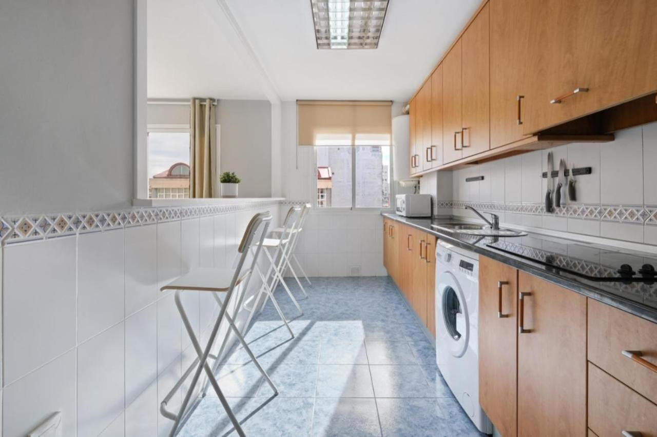 Apartamento En Calle Cuarteles De Dos Habitaciones Málaga Kültér fotó