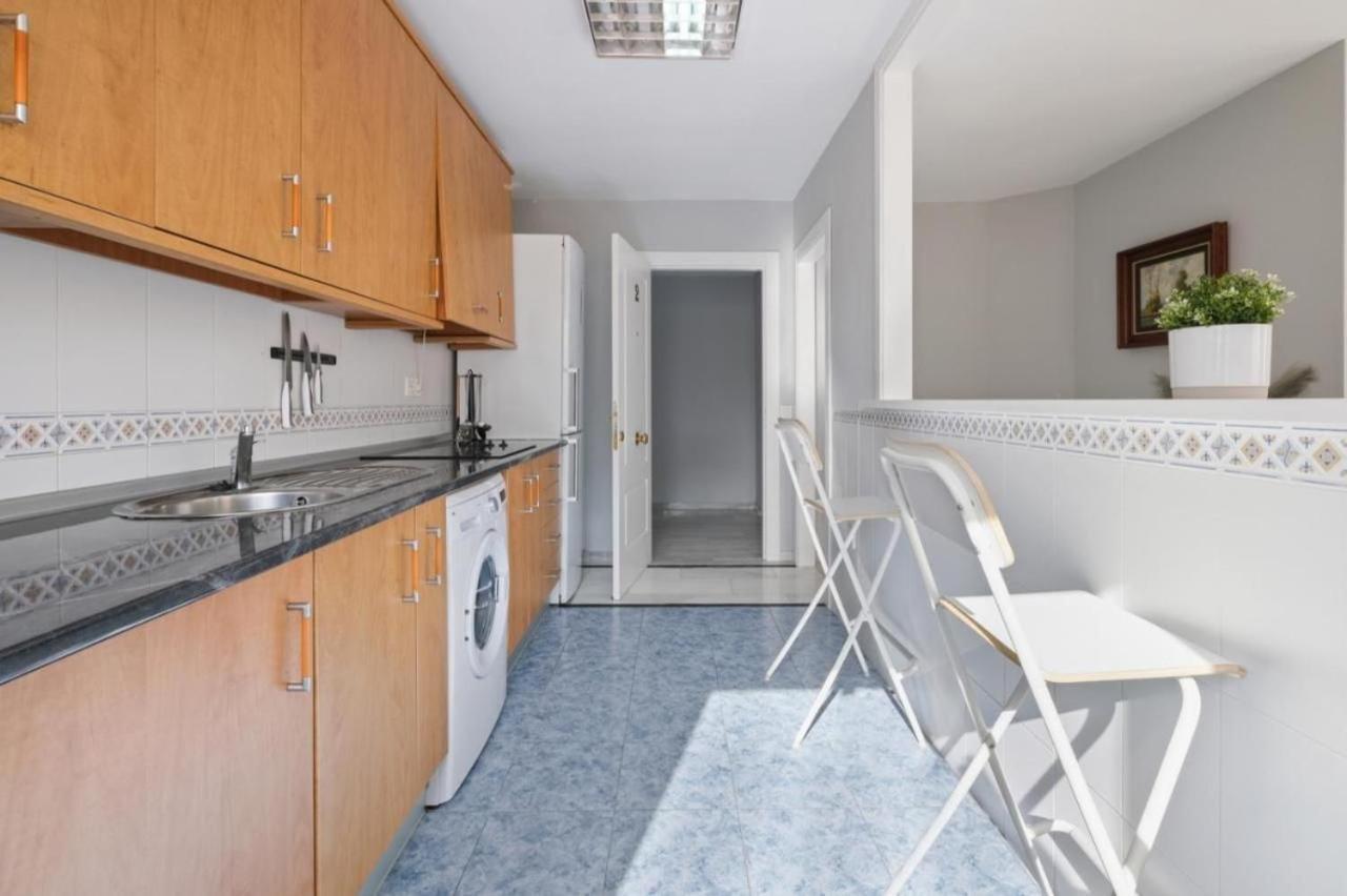 Apartamento En Calle Cuarteles De Dos Habitaciones Málaga Kültér fotó